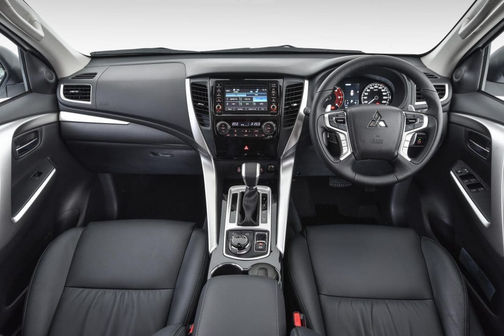 smetechguru, SUV, family car, in-vehicle infotainment, Mitsubishi Motors, South Africa, car news, motoring news, 