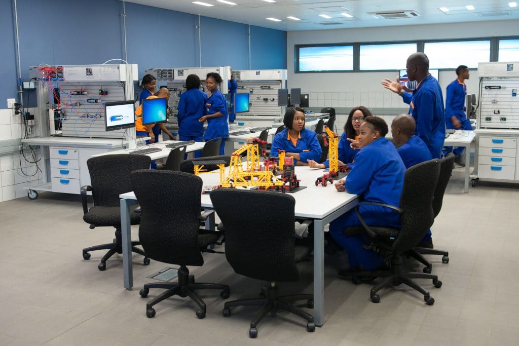 BMW, training academy, Rosslyn, BMW, smetechguru, car news, motoring news, South Africa, Pretoria