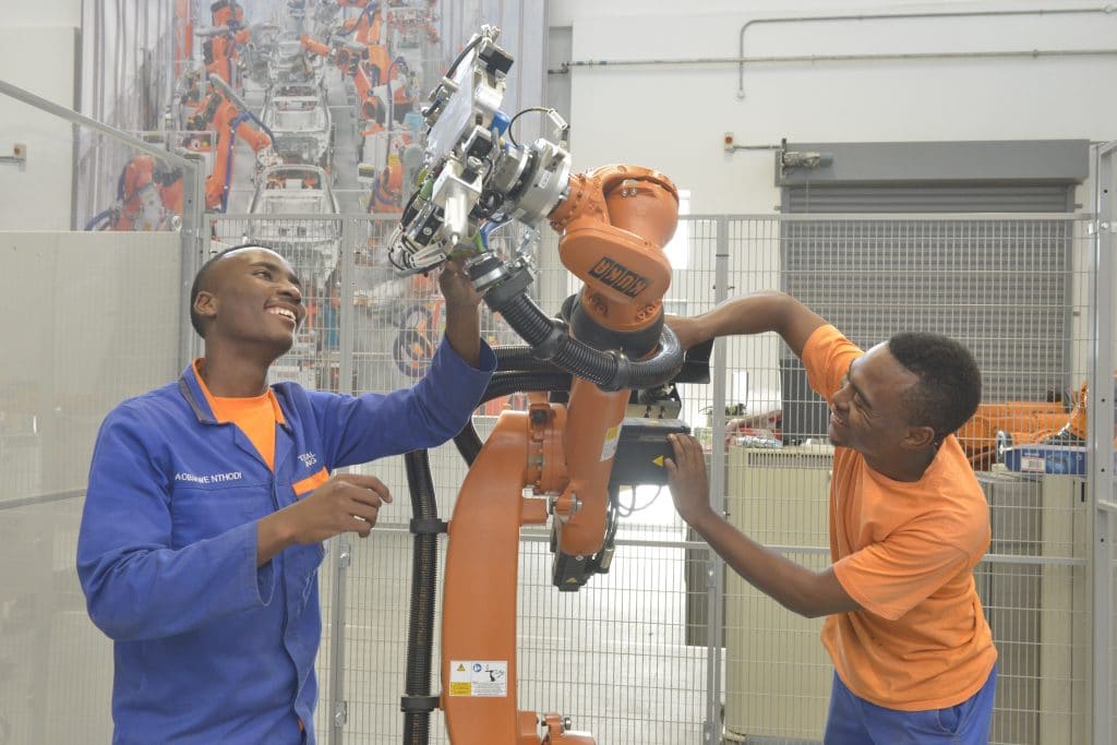 BMW, training academy, Rosslyn, BMW, smetechguru, car news, motoring news, South Africa, Pretoria