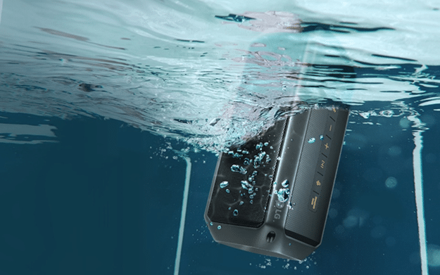 GET VACATION-READY WITH PORTABLE BLUETOOTH SPEAKERS FROM LG