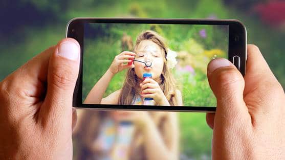 7 novel uses for the camera in your Android smartphone
