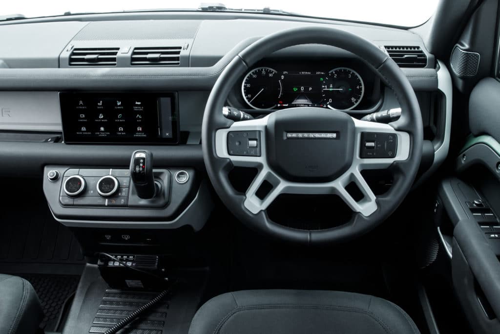 Jaguar Land Rover, smetechguru, Land Rover, Land Rover Defender,