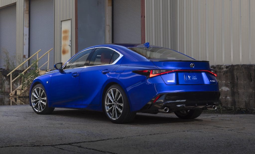 Toyota, Lexus, Lexus IS, smetechguru, sedan, salloon, family car, luxury car,