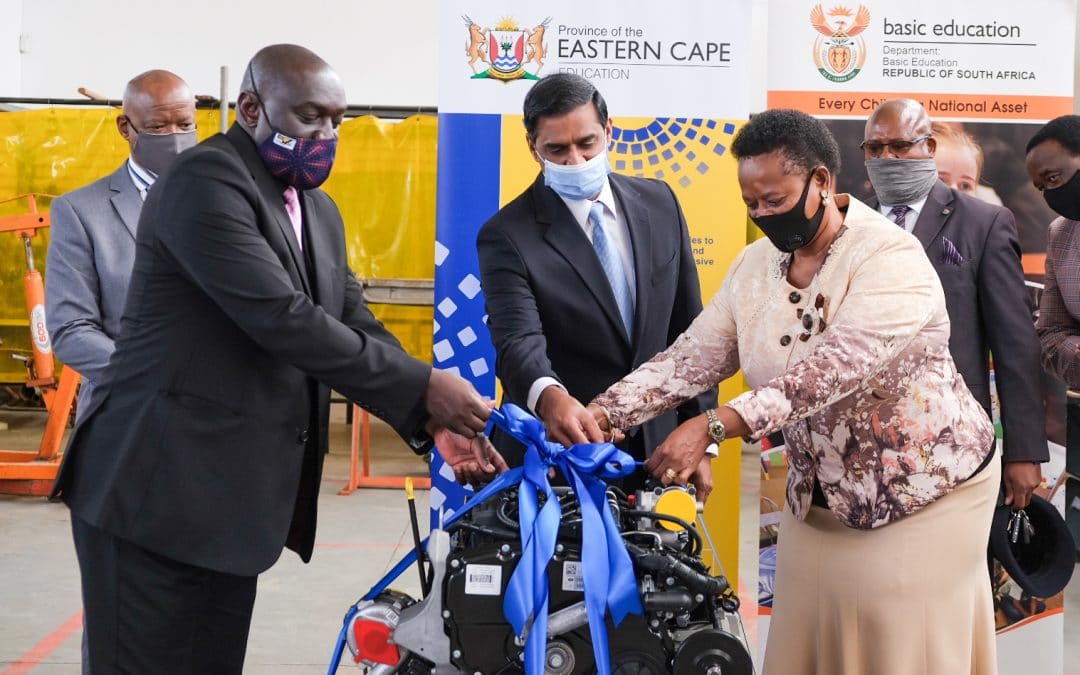 Ford and Department of Basic Education Hand Over First Donated Engine to Port Elizabeth Technical High School