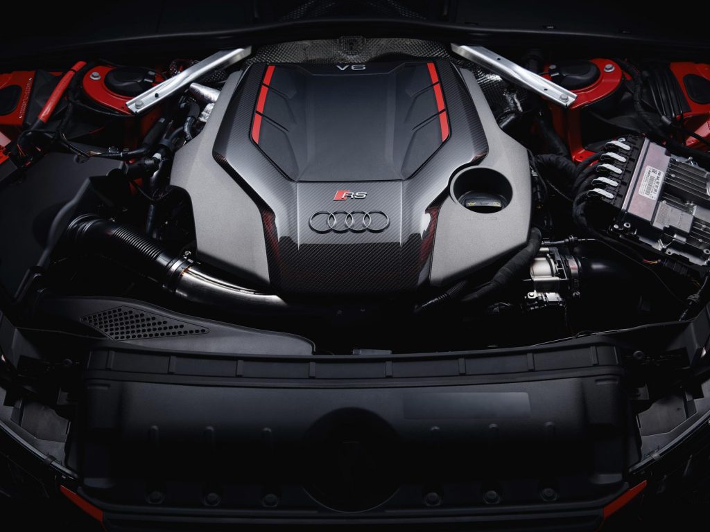 Audi, Audi RS, Audi RS 4 Avant, Audi RS 5, smetechguru, sports car, performance car, performance vehicle, family car, estate car,