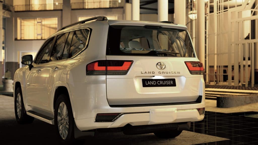 Toyota, SUV, family vehicle, large SUV, 7 seater, offroader, 4x4, legendary offroader, Toyota, Toyota Land Cruiser range, luxury SUV, Toyota Land Cruiser 300