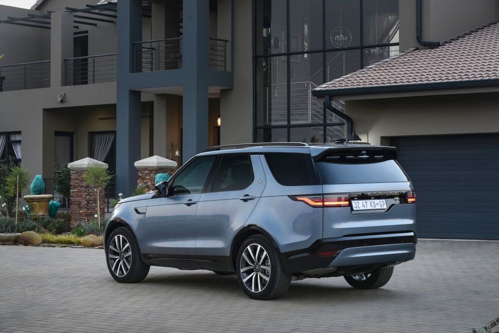 Jaguar Land Rover, Land Rover, SUV, large SUV, offroader, legendary offroader, 4x4, Land Rover Discovery, luxury SUV, 7-seater,