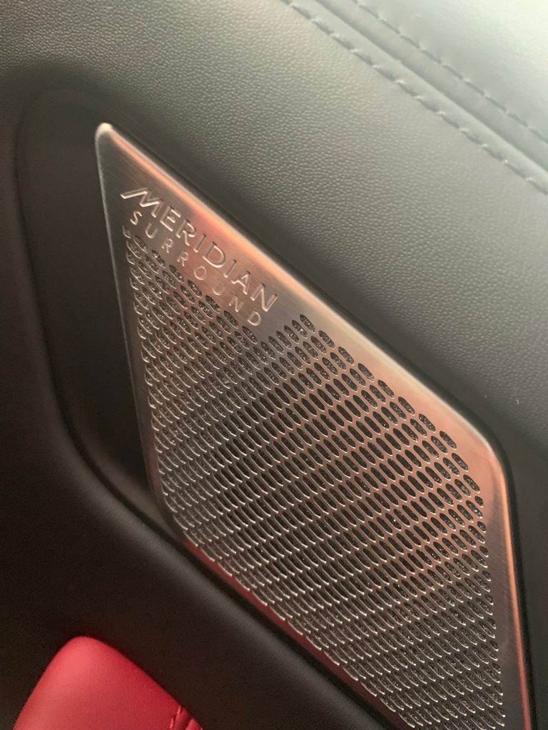 Jaguar Land Rover, JLR, infotainment, in-vehicle infotainment system, Android Auto, Apple CarPlay, PIVI Pro, Jaguar, Jaguar I-PACE,