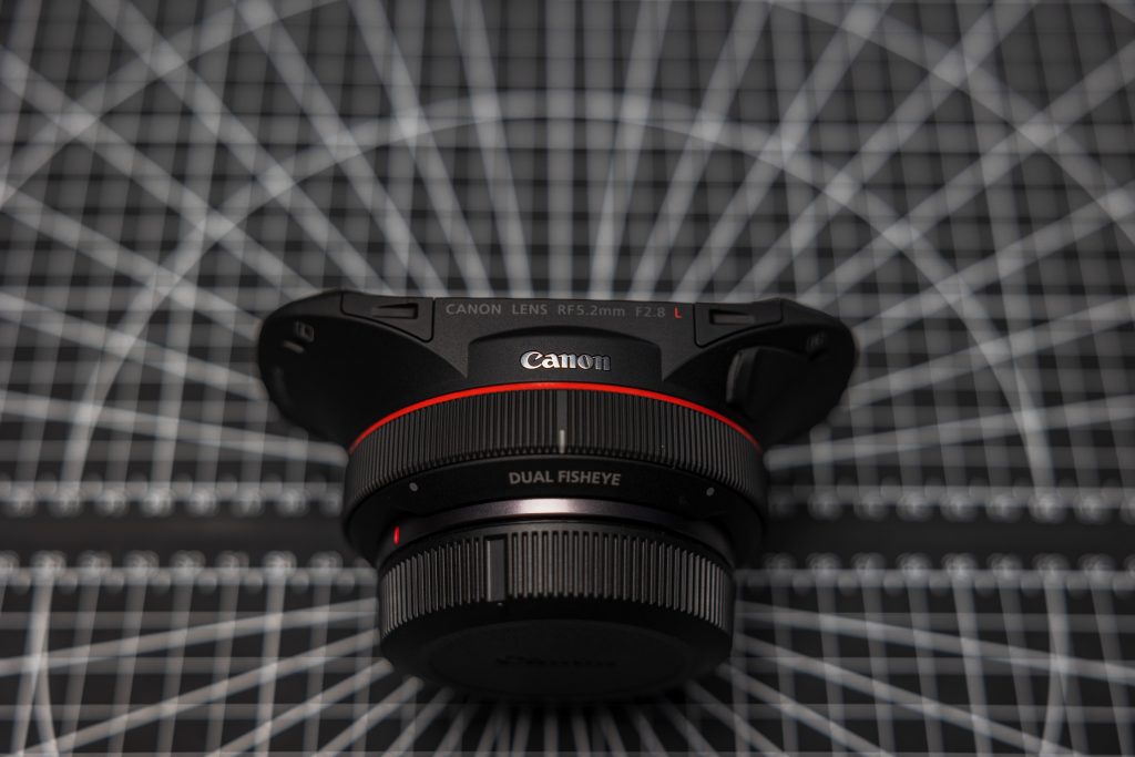 Canon revolutionises 180° VR with its innovative 3D VR system and Canon