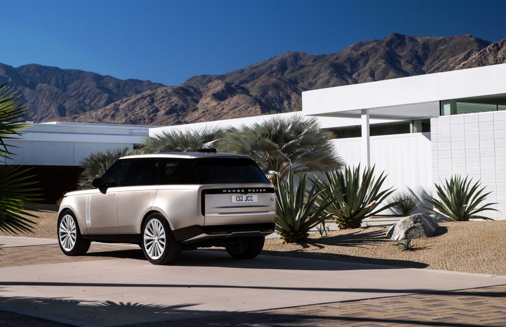 Jaguar Land Rover, Land Rover, SUV, large SUV, luxury SUV, family vehicle, offroader, 4x4, Range Rover, family vehicle, 7-seater,