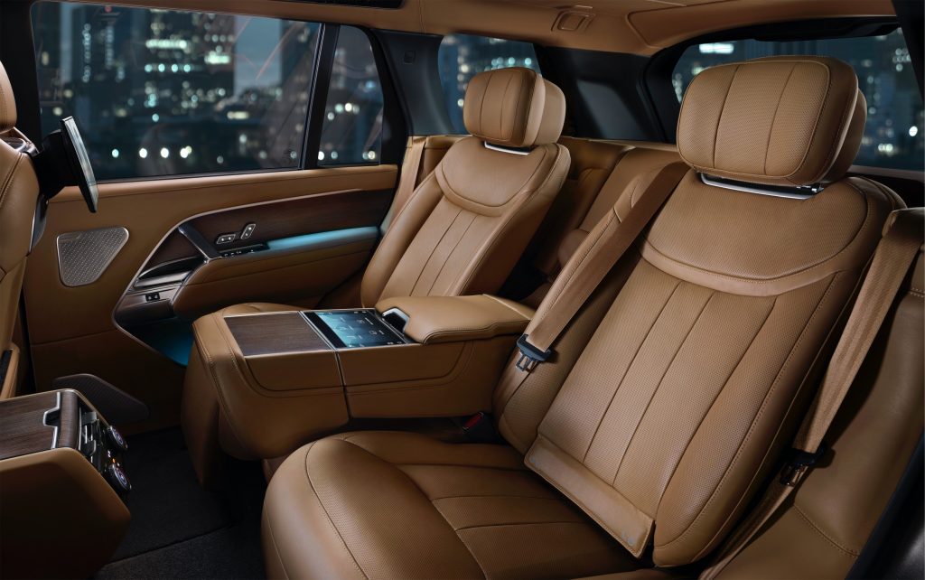 Jaguar Land Rover, Land Rover, SUV, large SUV, luxury SUV, family vehicle, offroader, 4x4, Range Rover, family vehicle, 7-seater,