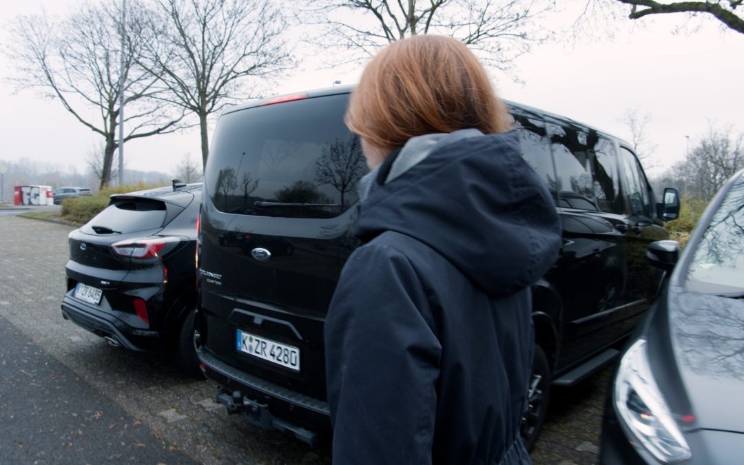 Ford Tests Footsteps, Bicycle Bells as Smart Driver Alerts