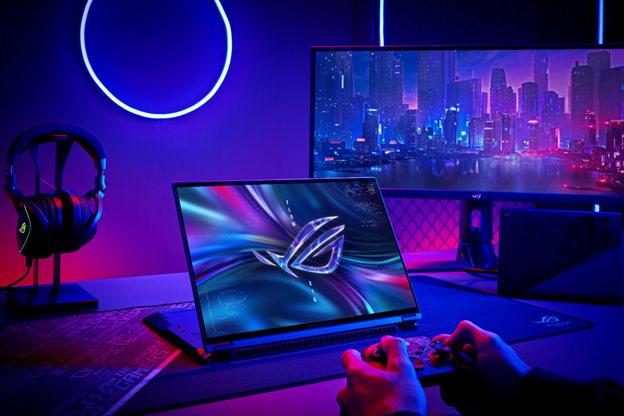 ROG Slash fashion line, ROG Strix SCAR 17 Special Edition, ASUS ,Asus, laptop, gaming, gaming tech, gaming hardware, notebook PC, gamer clothing, ASUS ROG, Republic of Gamers, ASUS ROG Flow range, ASUS ROG Strix range,