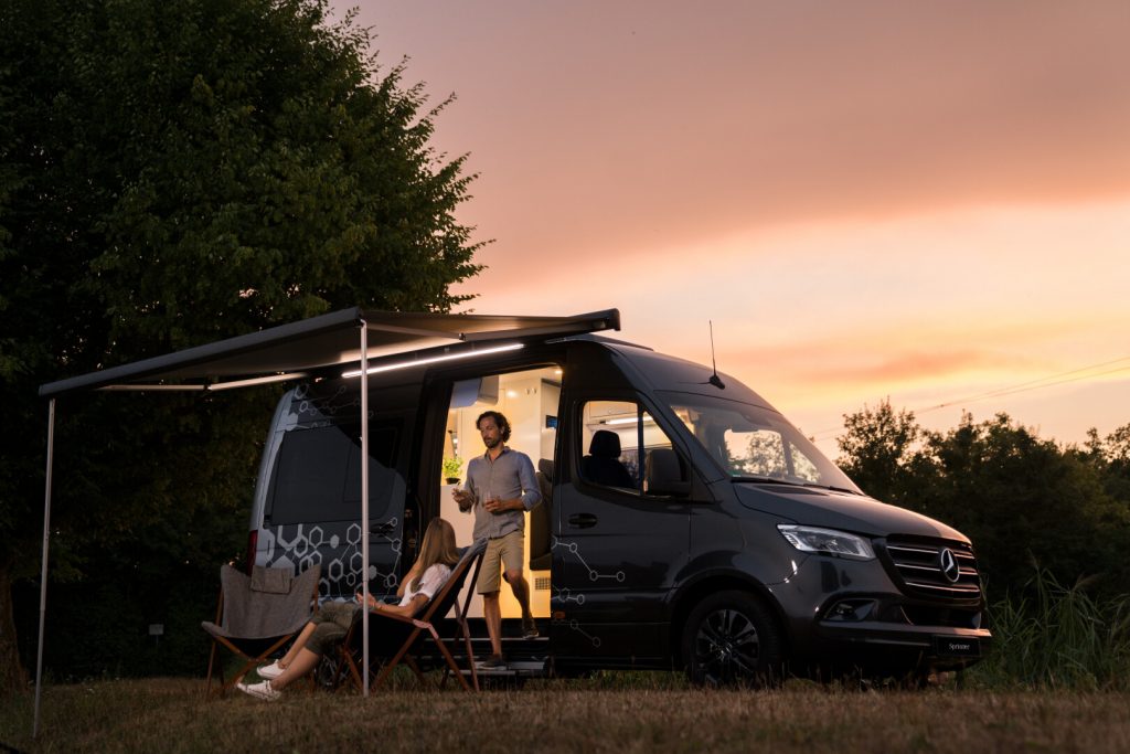 Mercedes, Mercedes-Benz, Mercedes-Benz Sprinter AWD Motorhome, motorhome, family vehicle, luxury MPV, MPV, people mover, Mercedes-Benz, Mercedes, SMETechGuru