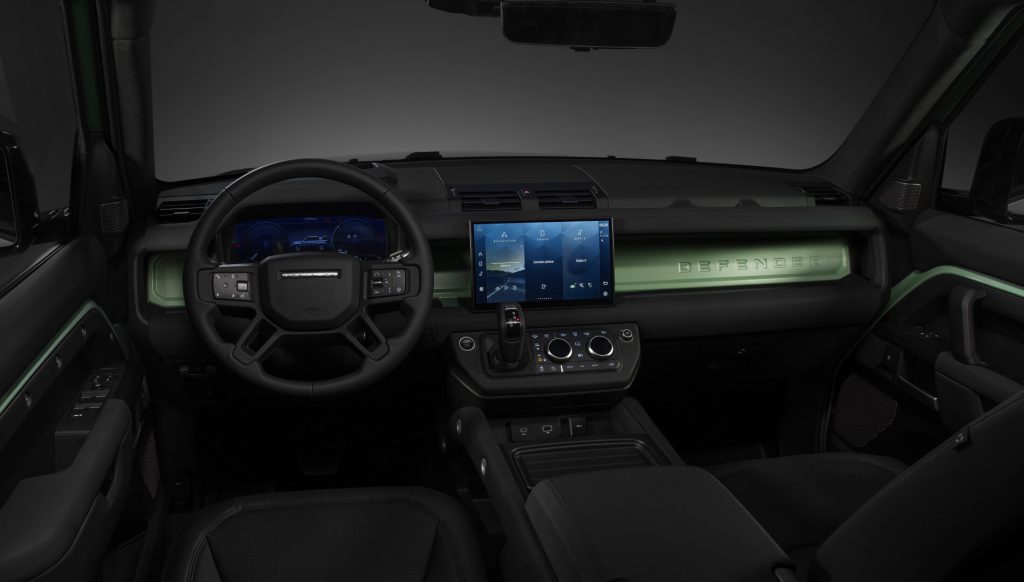 Jaguar Land Rover, Land Rover, SUV, family vehicle, luxury vehicle, offroader, 4x4, SUV, Land Rover Defender, Defender, SMETechGuru, family vehicle,