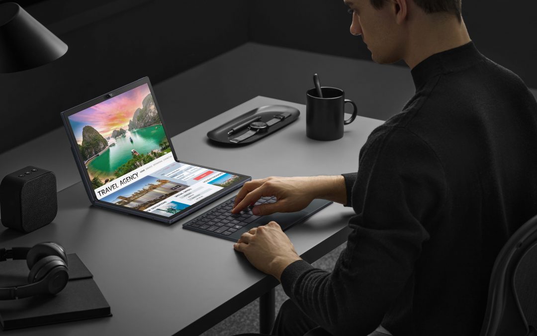 ASUS, Asus, ASUS Zenbook range, Windows 11, Intel, ASUS Zenbook 17 Fold OLED, OLED, foldtable tech, foldable tablet, foldable screen, foldable display, SMETechGuru,