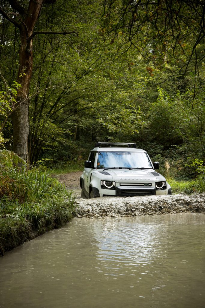 Jaguar Land Rover, Land Rover, Jaguar Land Rover Experience, SMETechGuru, legendary offroader, offroader, 4x4, SUV, family vehicle, Range Rover, luxury vehicle,