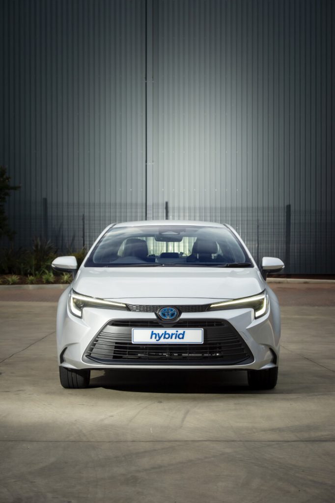 Toyota, SMETechGuru, family vehicle, hybrid, hatchback, Toyota, Toyota Carolla,