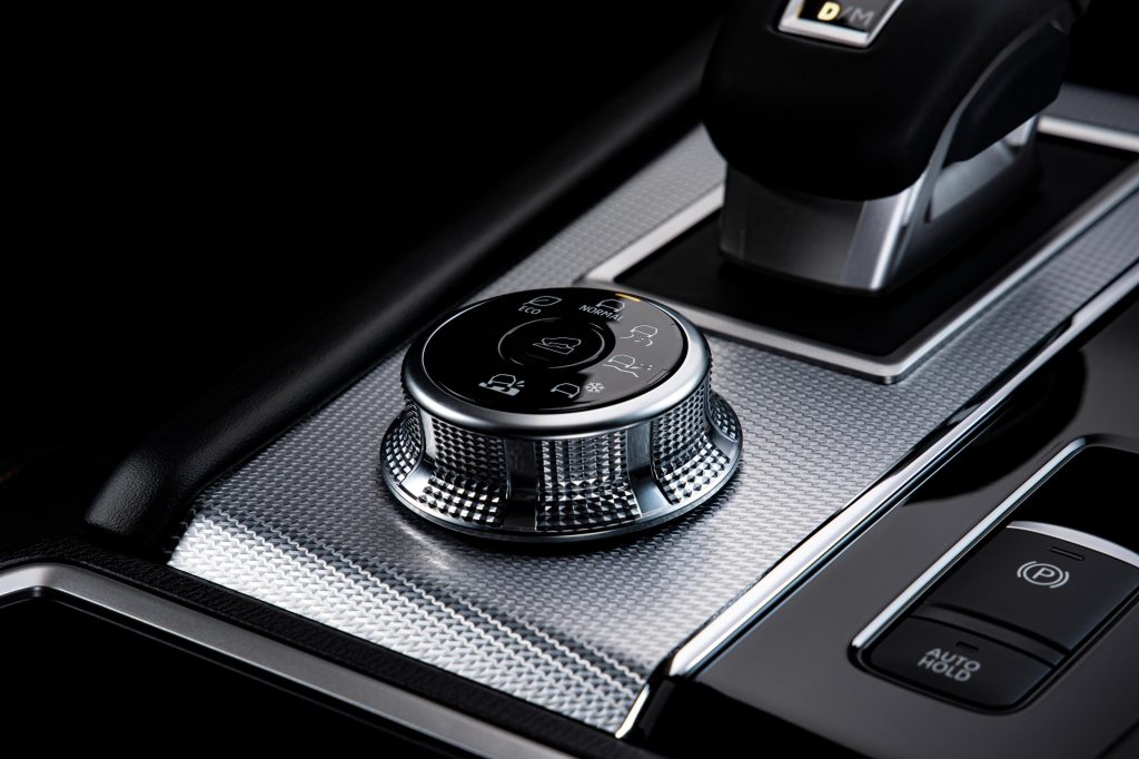 Mitsubishi, Mitsubishi Outlander, SUV, family vehicle, SMETechGuru, Outlander,