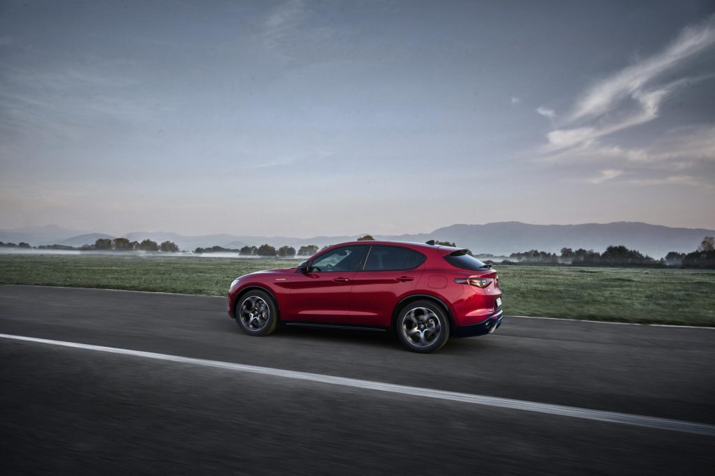 SUV, Stelvio, SMETechguru, AftermarketGuru, Alfa Romeo, Alfa Romeo Stelvio, family vehicle, Stellantis,