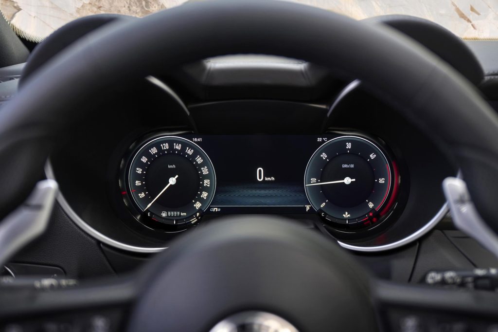 SUV, Stelvio, SMETechguru, AftermarketGuru, Alfa Romeo, Alfa Romeo Stelvio, family vehicle, Stellantis,