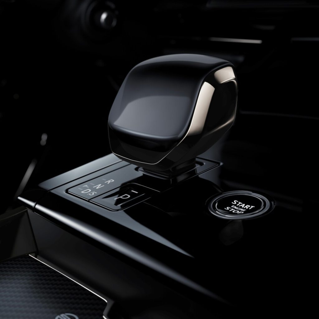 Jaguar Land Rover, Range Rover, Range Rover Sport, SUV, large SUV, luxury SUV, family vehicle, SMETechGuru, offroader, 4x4, legendary offroader,