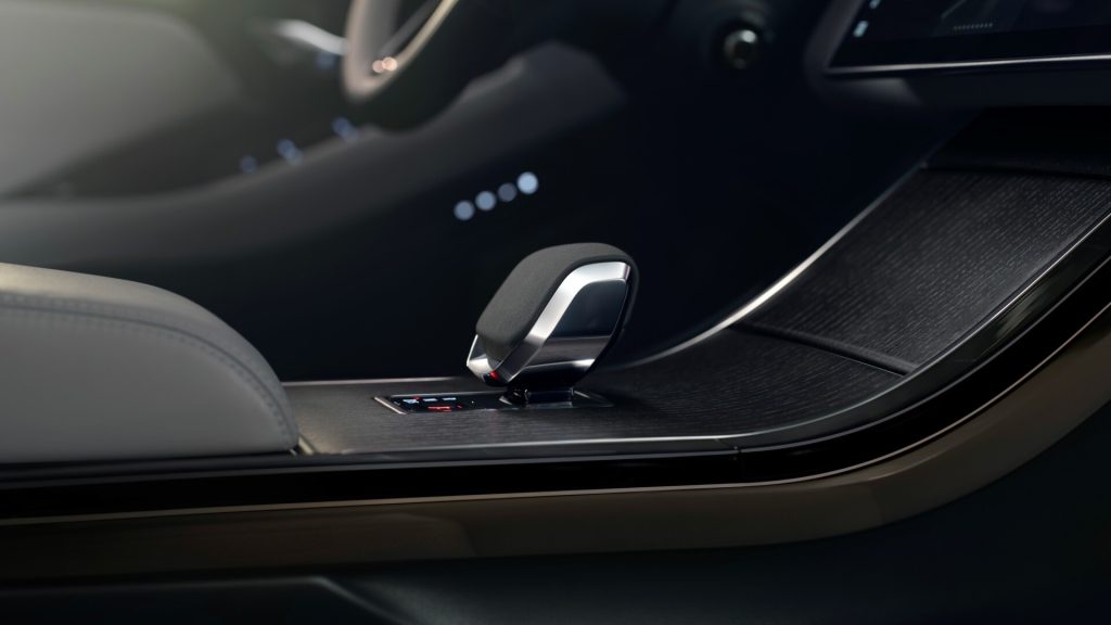 Jaguar Land Rover, Range Rover, Land Rover, SUV, luxury SUV, offroader, family vehicle, Range Rover Evoque, SMETechGuru,luxury SUV, compact SUV,