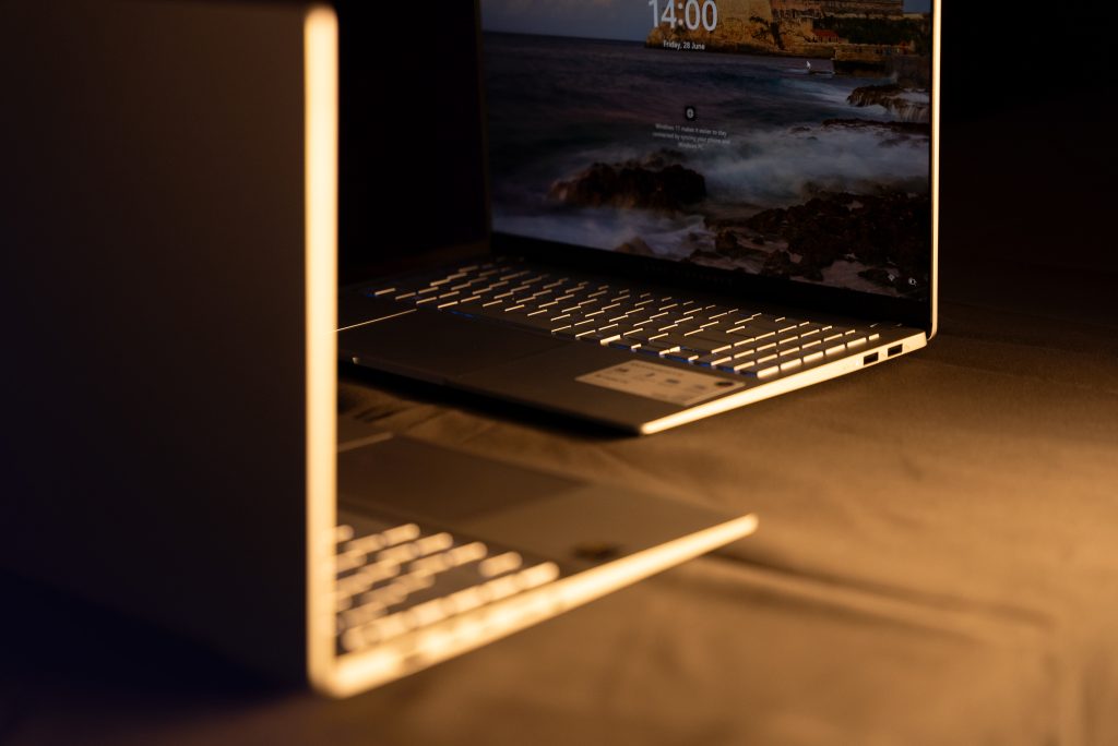 ASUS Windows Copilot+ PC,, ASUS, laptop, notebook PC, PC, computer, ASUS Vivobook S 15, Copilot+ PC, Copilot+ AI PC, AI, Windows 11, Qualcomm, Qualcomm Snapdragon X Elite, mobility, SMETechGuru, Microsoft,