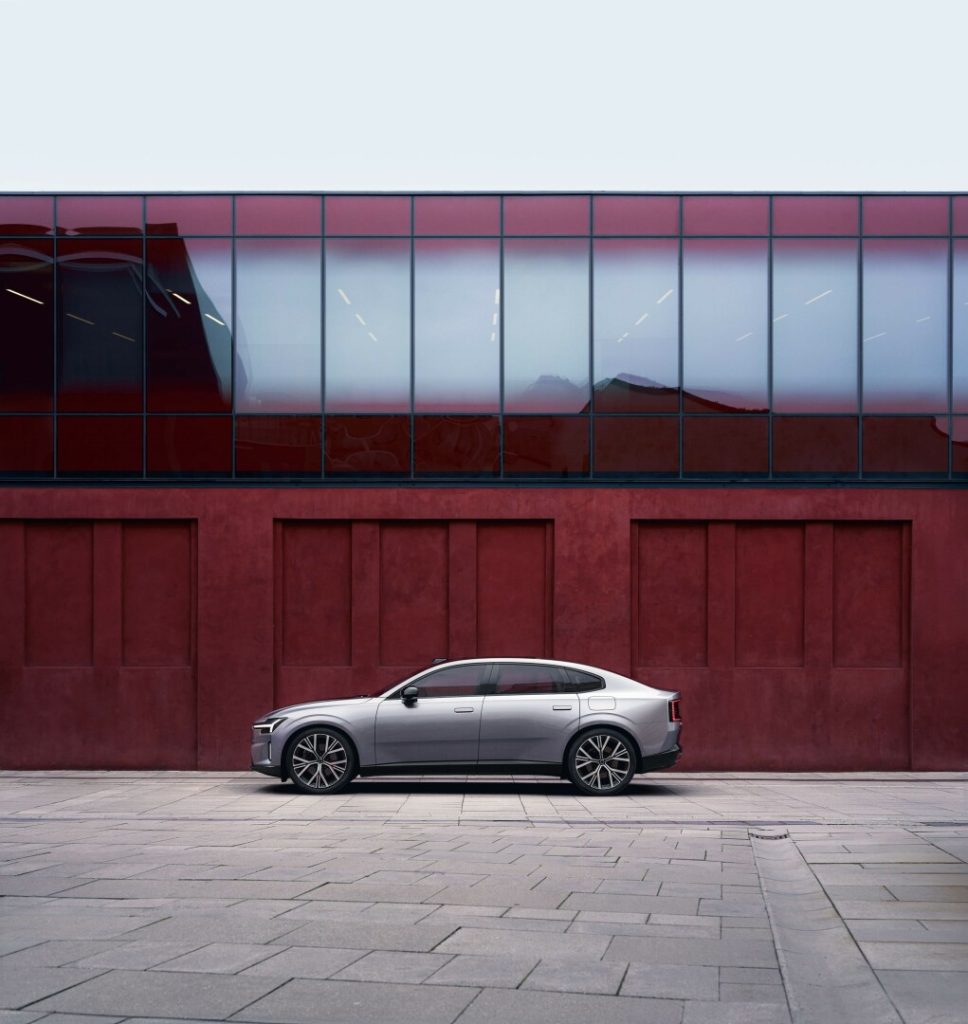 In a class of its own – here is the all-new, fully electric Volvo ES90