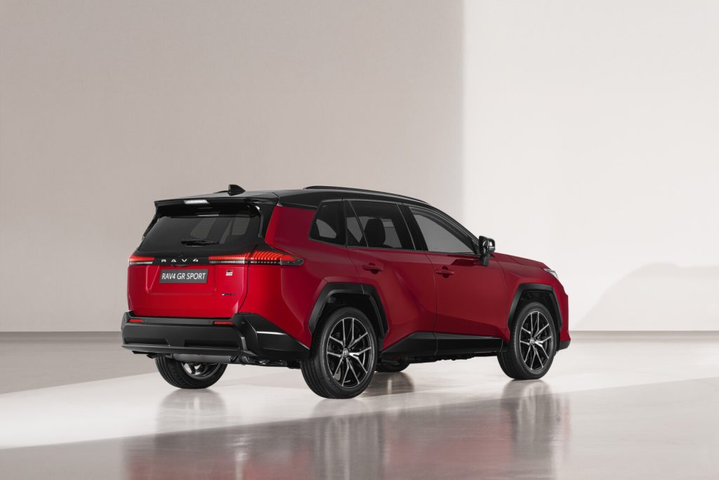 SMETechGuru, SUV, family vehicle, Toyota, SUV, hybrid vehicle, RAV4, Toyota RAV4,