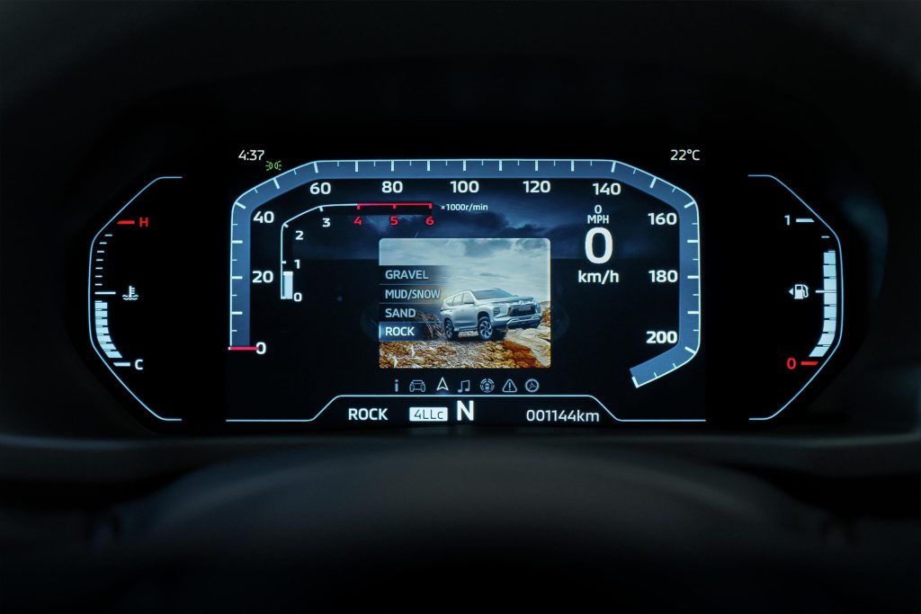 Facelifted Mitsubishi Pajero Sport levels up with more features, an exciting new look for the same price, SMETechGuru
