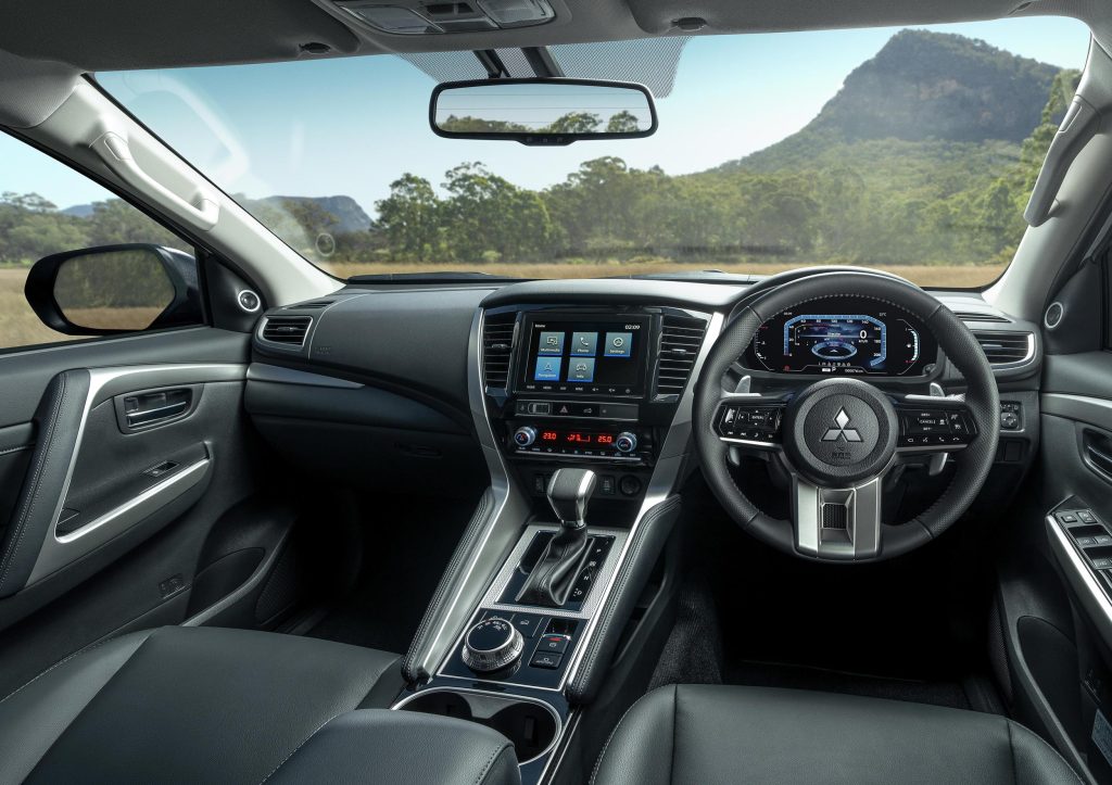 Facelifted Mitsubishi Pajero Sport levels up with more features, an exciting new look for the same price, SMETechGuru, 