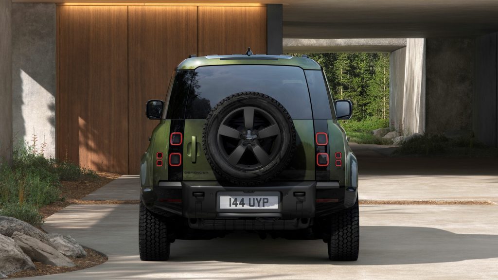 Defender upgraded: The unstoppable 4x4 is now even more distinctive and easy to use, SMETechGuru