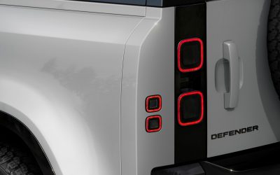 Defender upgraded: The unstoppable 4×4 is now even more distinctive and easy to use