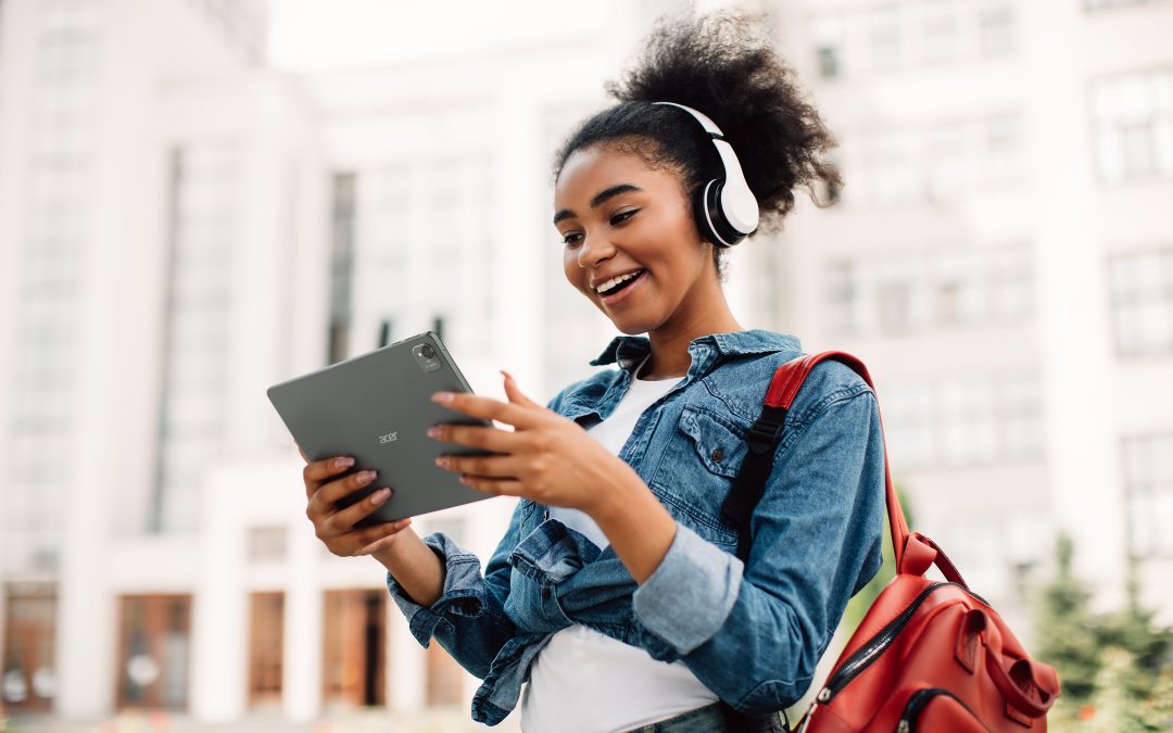 Acer Introduces Pair of Iconia V Series Tablets, Connect Series 5G CPE, Mobile Hotspot and Dongle