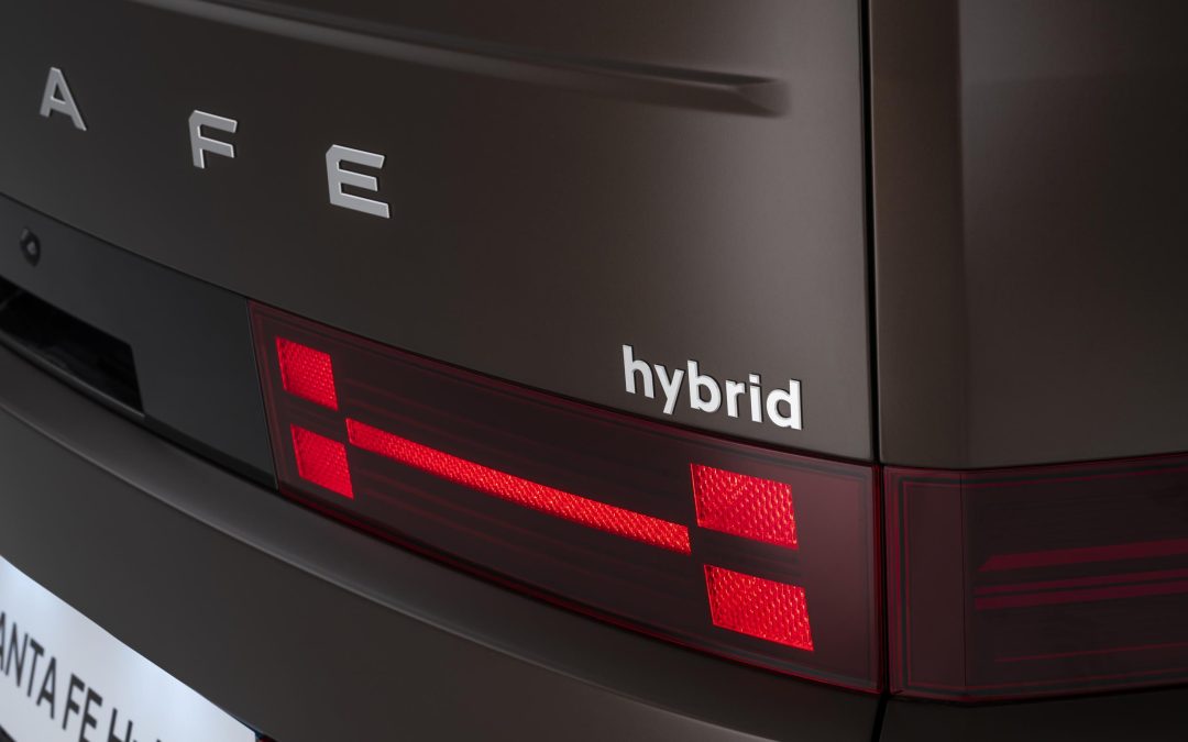 Hyundai SA launches its First Hybrid Electric Vehicle in Mzansi: The Stylish, Futuristic and Adventurous 2025 Hyundai SANTA FE Hybrid, Hyundai, SUV, family vehicle, hybrid, SMETechGuru