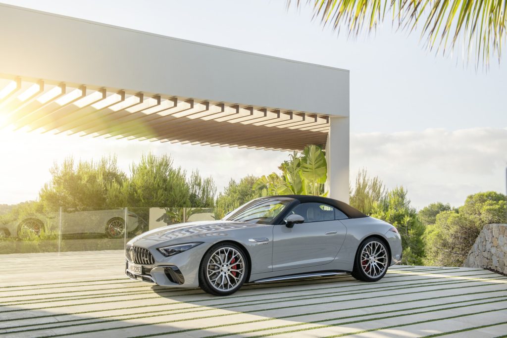 The Mercedes-AMG SL 63: A performance icon reborn, Mercedes, Mercedes-Benz, Mercedes-AMG, sports car, performance car, cabriolet, coupe, SMETechGuru, muscle car, Merc,