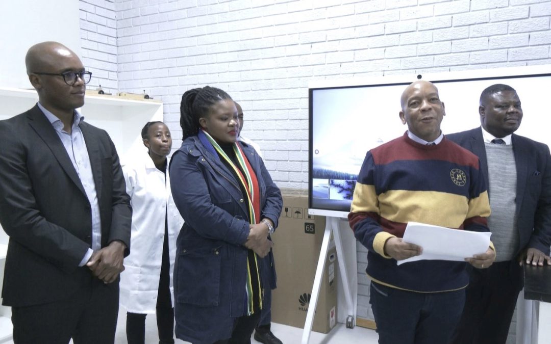Huawei and Department of Electricity and Energy power up township classrooms