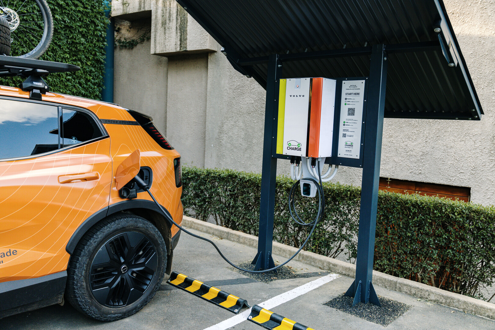 Volvo EX30 Cross Country becomes the first fully electric vehicle to conquer Sani Pass