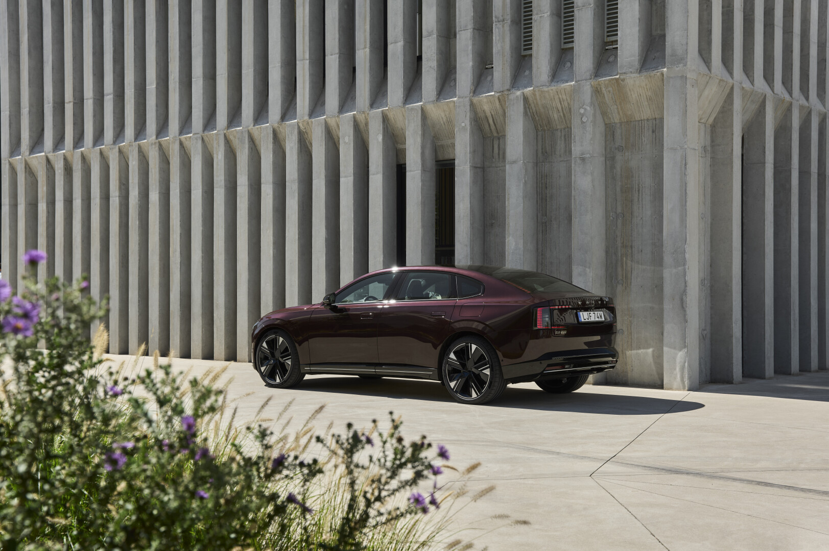Volvo, Volvo ES90, ES90, luxury car, family vehicle, SMETechGuru