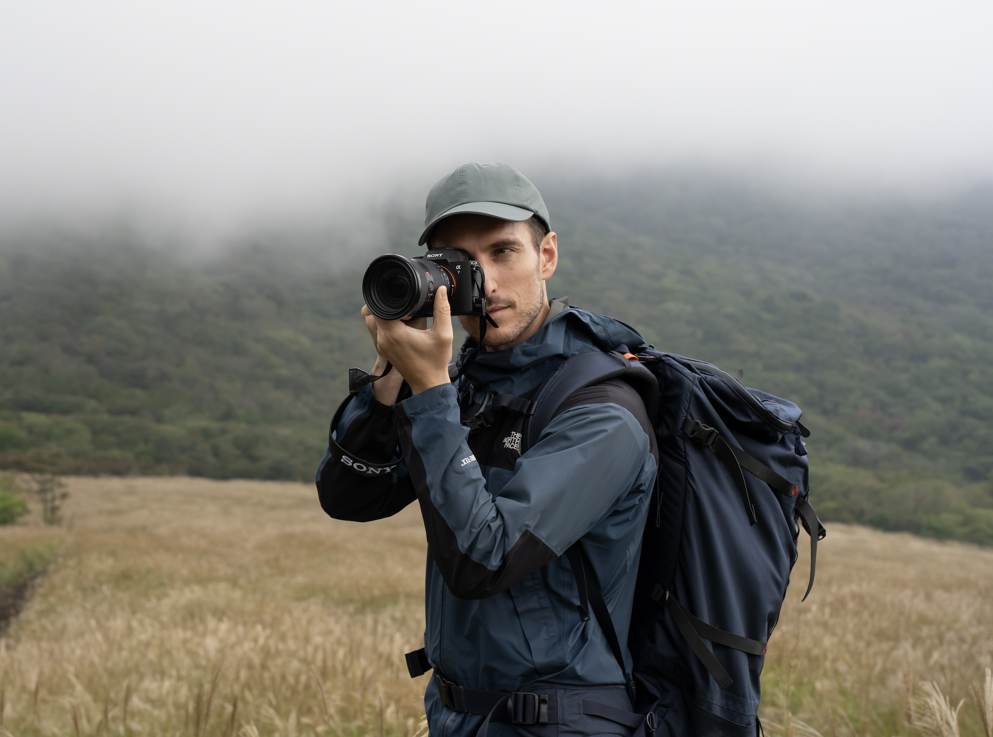 Sony Launches Alpha 7 V and FE 28-70mm F3.5-5.6 OSS II Delivers Dramatic Evolution in AI Subject Recognition Capabilities and High-Speed Performance for Stills and Video
