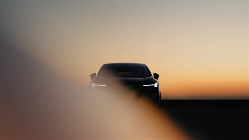 The new Volvo EX60: best-in-class 810km range and charging as fast as a stop for fuel and coffee