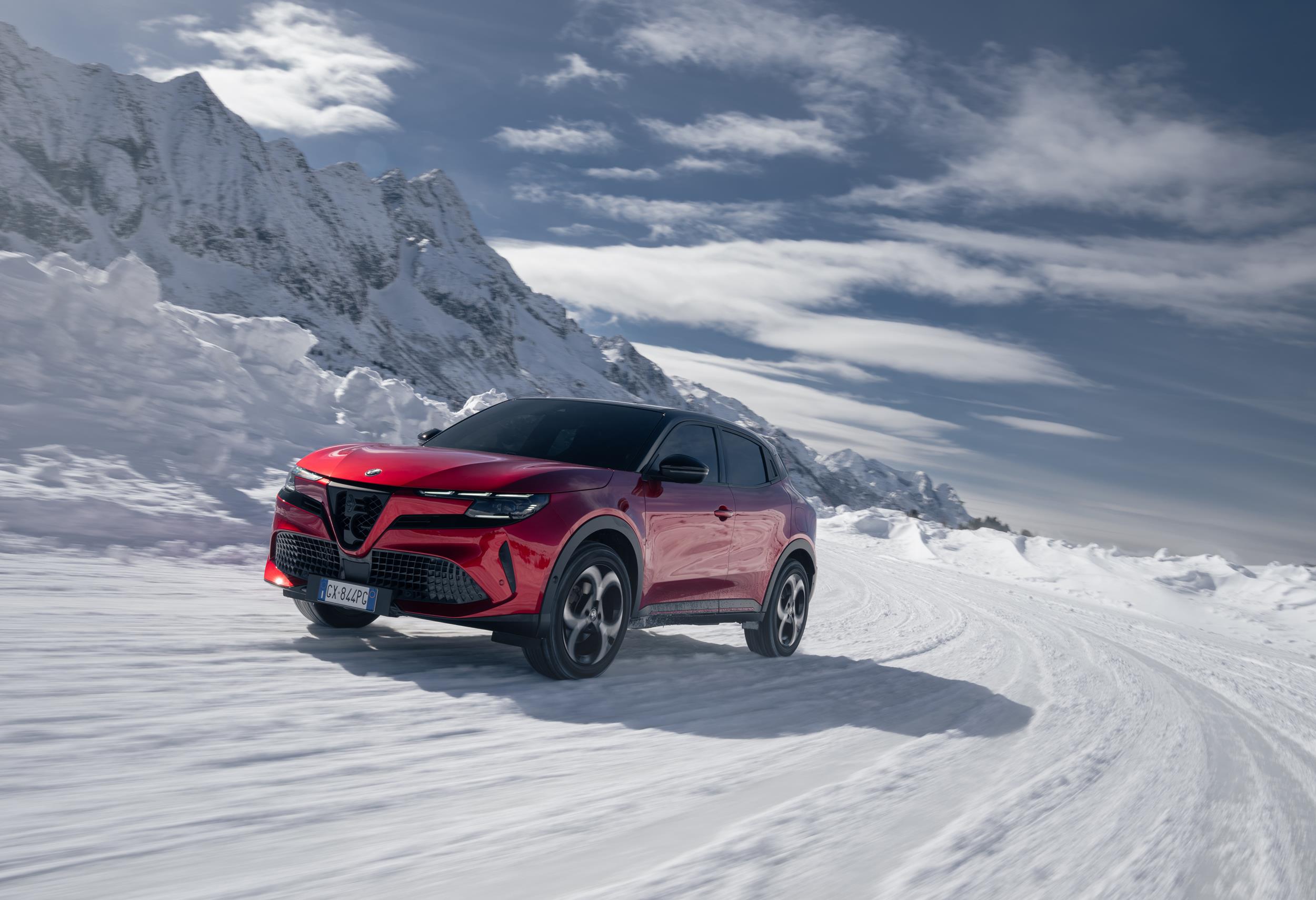 Four-wheel drive, a single sporty attitude: 75 years of Alfa Romeo all-wheel drive