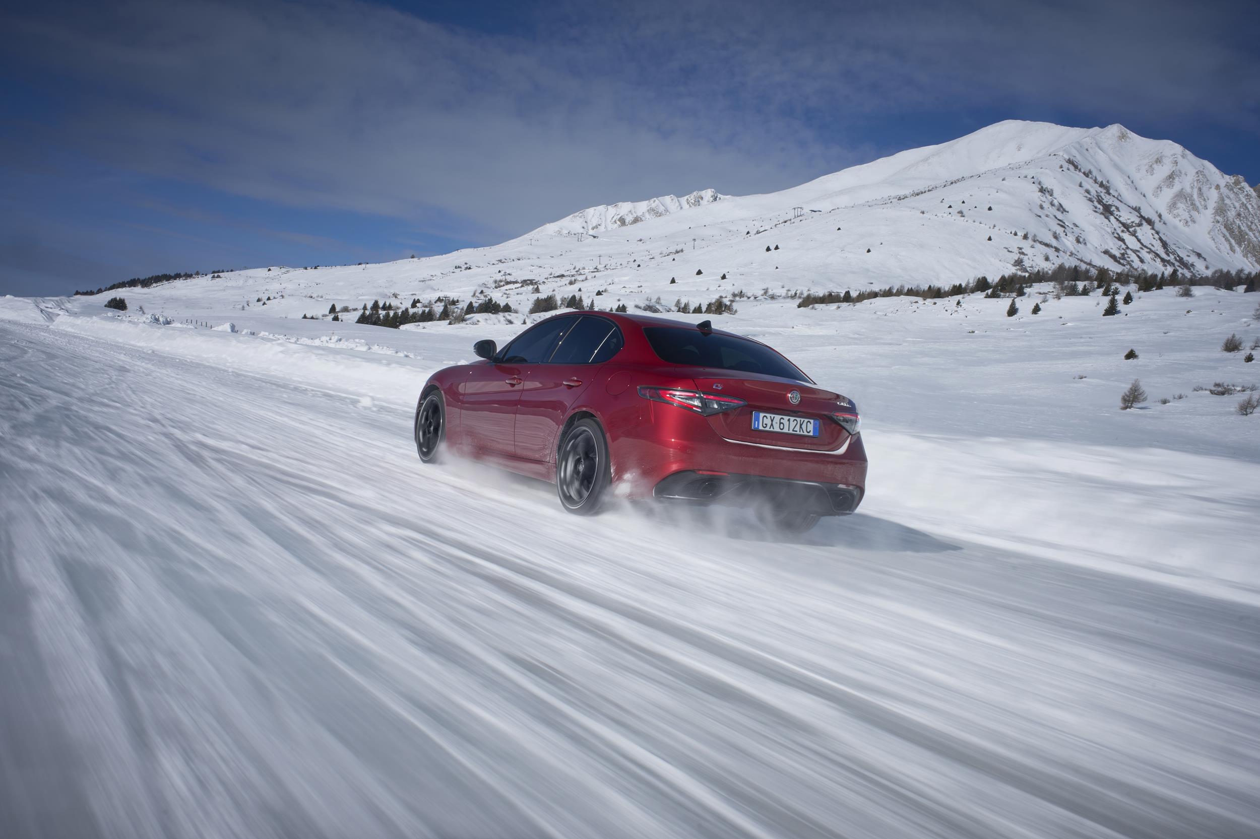 Four-wheel drive, a single sporty attitude: 75 years of Alfa Romeo all-wheel drive
