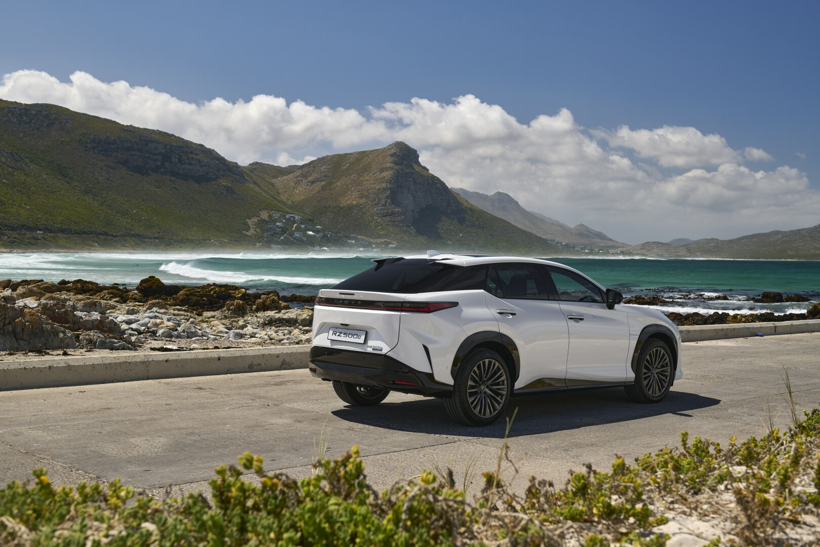 Lexus South Africa
LEXUS INTRODUCES THE ALL-NEW RZ TO SOUTH AFRICA, Lexus, Toyota, Lexus RZ, EV, electric vehicle, BEV, battery electric vehicle, SMETechGuru,