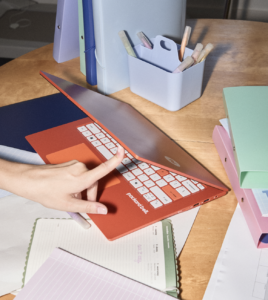 Acer Relaunches Packard Bell with Full New Lifestyle Collection to 'Tech It Easy' A historic brand returns with a bold new identity, a full product lineup, and a simple promise: “Tech it easy”.